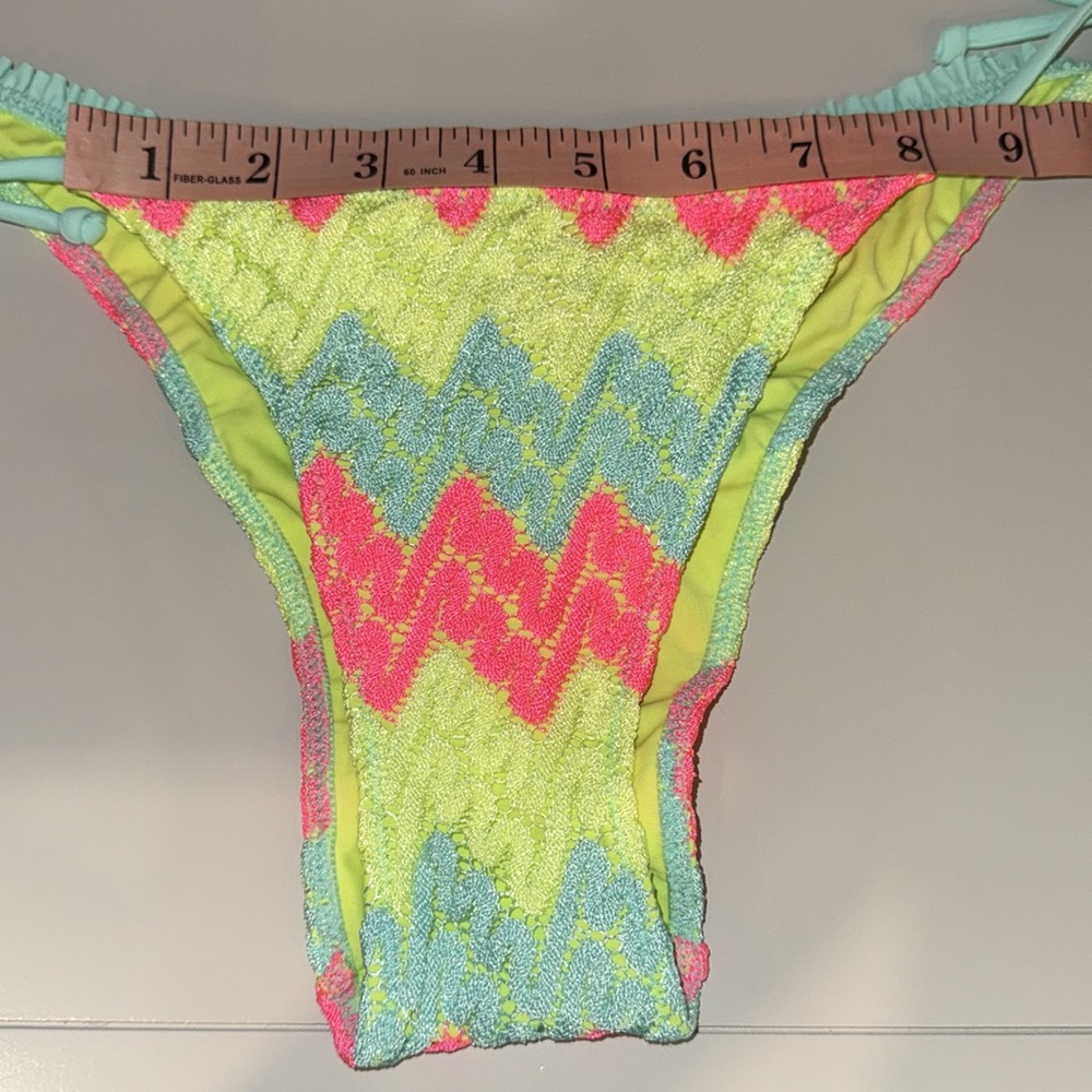 Victoria’s Secret Colorful Chevron Bikini Set, Size M - Picture 7 of 10